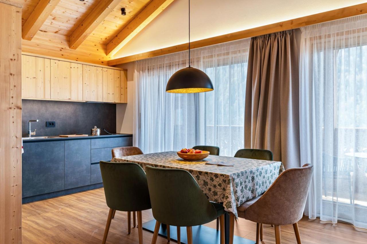 Les Ciases Chalets Dolomites Apt 3 San Vigilio Di Marebbe Exterior photo