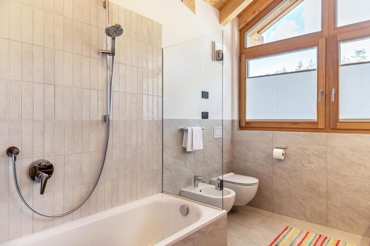 Les Ciases Chalets Dolomites Apt 3 San Vigilio Di Marebbe Exterior photo